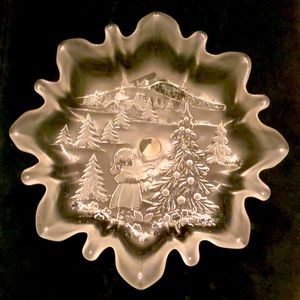 Vintage Mikasa Holiday Classic 9” crystal footed‎ platter
